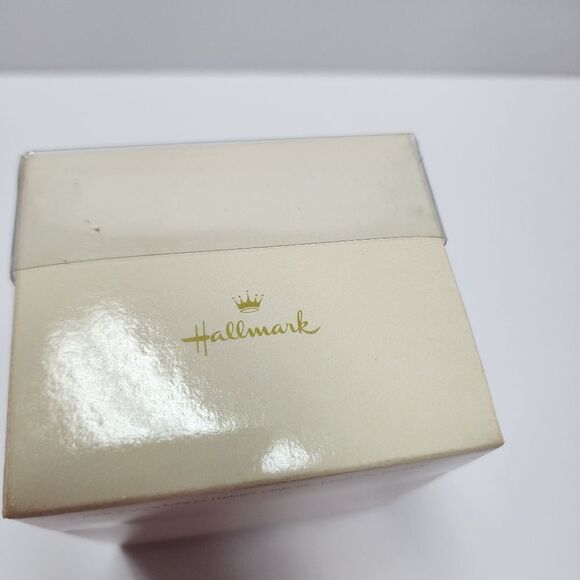 Vintage 1981 Hallmark Keepsake Christmas Ornament Designed by Betsy Clark - Picture 2 of 7